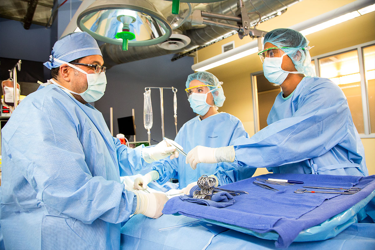 Surgical tech programs near me with financial aid options